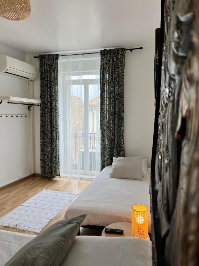Hotel Les Enfants Terribles à Villeneuve-lès-Béziers Extérieur photo