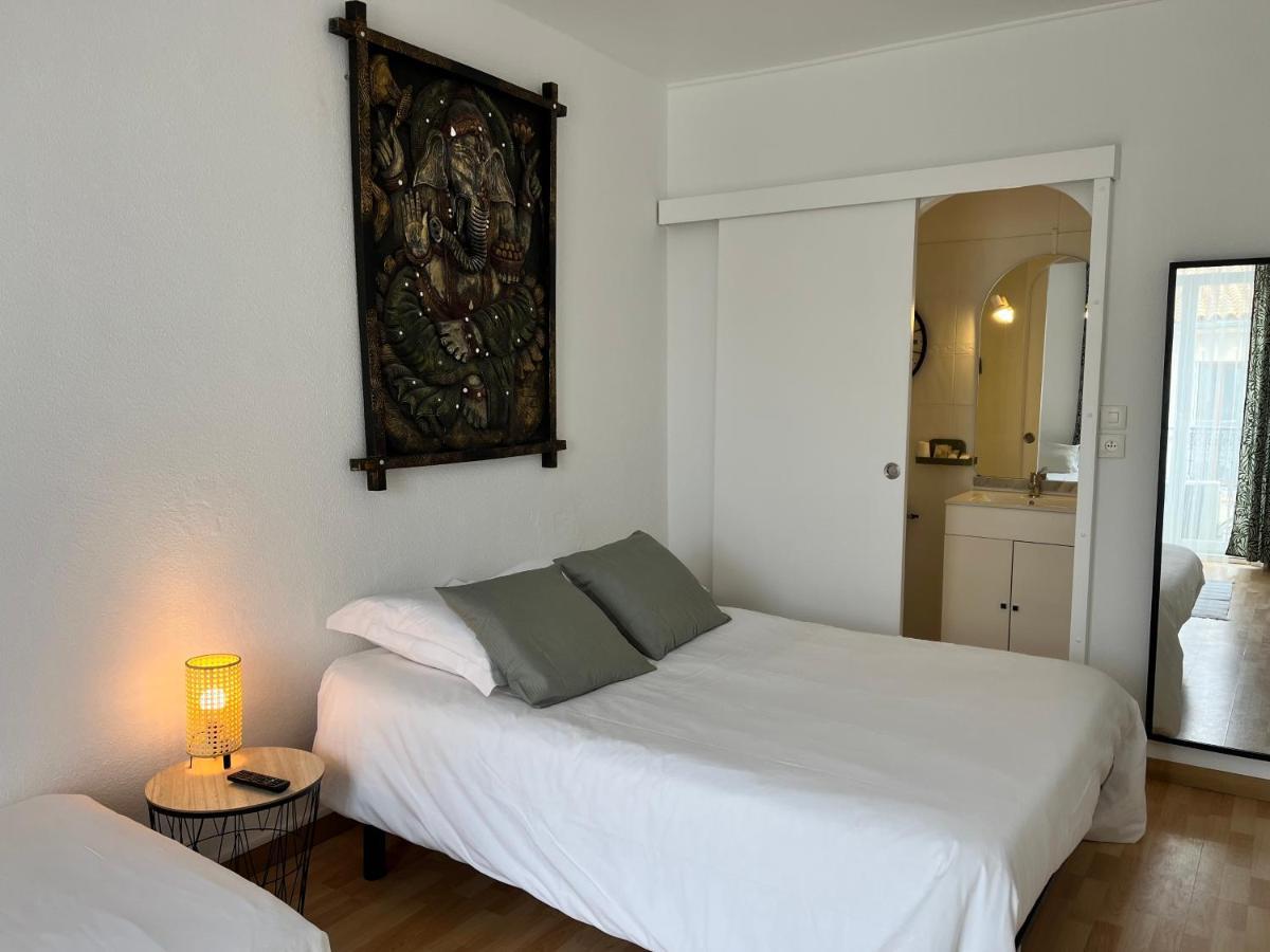Hotel Les Enfants Terribles à Villeneuve-lès-Béziers Extérieur photo